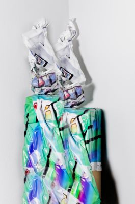 U+29DC: Index of/ Enrico Boccioletti