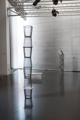 U+29DC: Index of/ Enrico Boccioletti