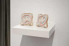 U+29DC: Index of/ Enrico Boccioletti