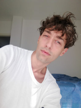 U+29DC: Index of/ Enrico Boccioletti